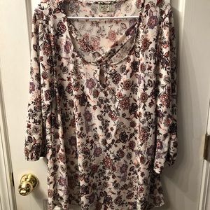 HIP 1X flower print blouse pretty! Mint condition